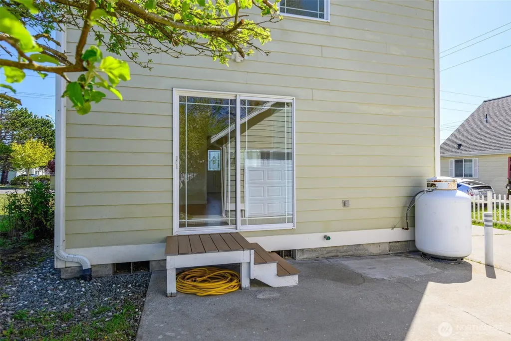 45 N Oak Harbor Street Oak Harbor WA 98277