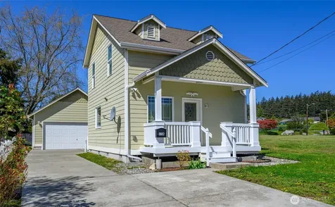 45 N Oak Harbor Street Oak Harbor WA 98277