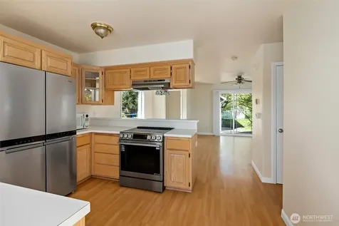 45 N Oak Harbor Street Oak Harbor WA 98277