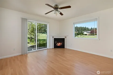 45 N Oak Harbor Street Oak Harbor WA 98277