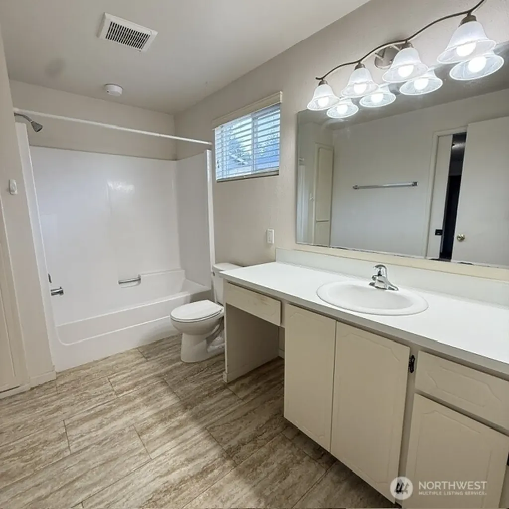 15807 Lawrence Place SE Yelm WA 98597