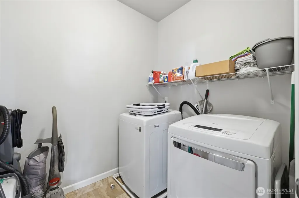 9945 Jackson Street SE Yelm WA 98597