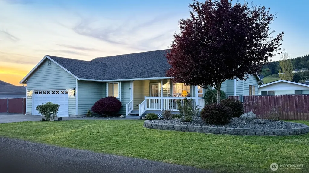 823 SW 21st Street Chehalis WA 98532