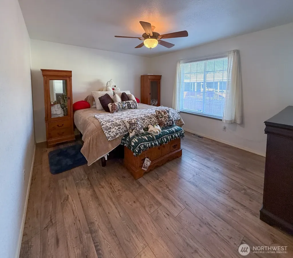 823 SW 21st Street Chehalis WA 98532