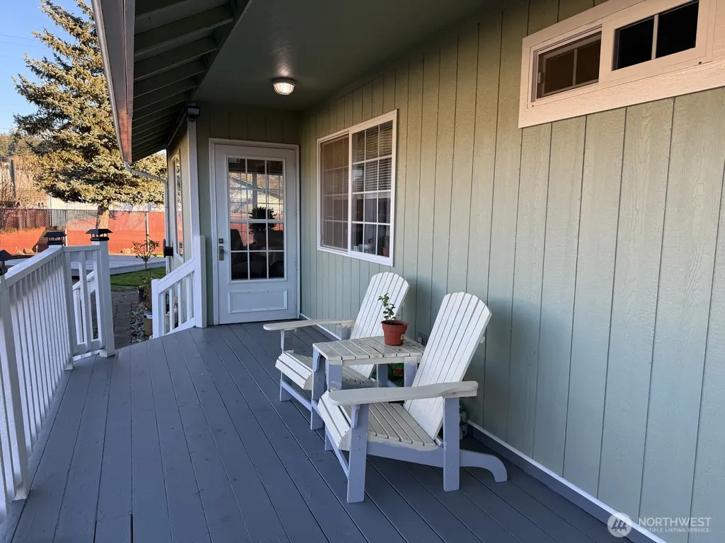 823 SW 21st Street Chehalis WA 98532