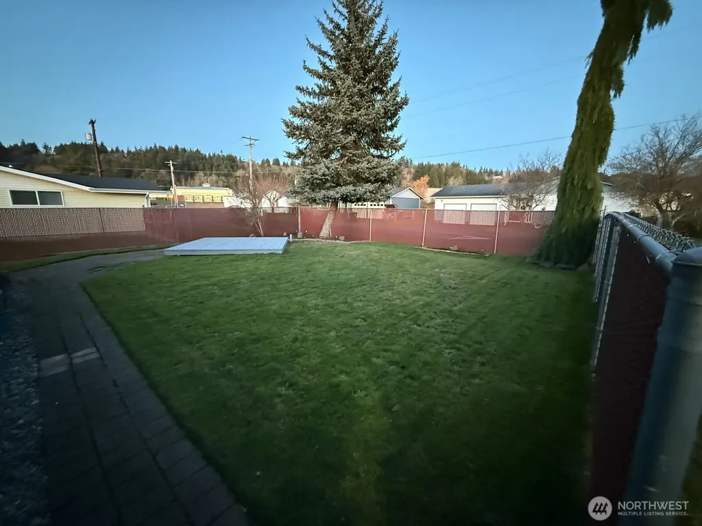 823 SW 21st Street Chehalis WA 98532