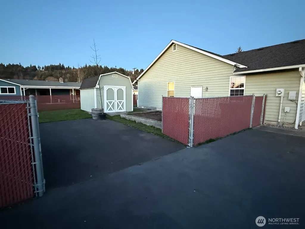 823 SW 21st Street Chehalis WA 98532