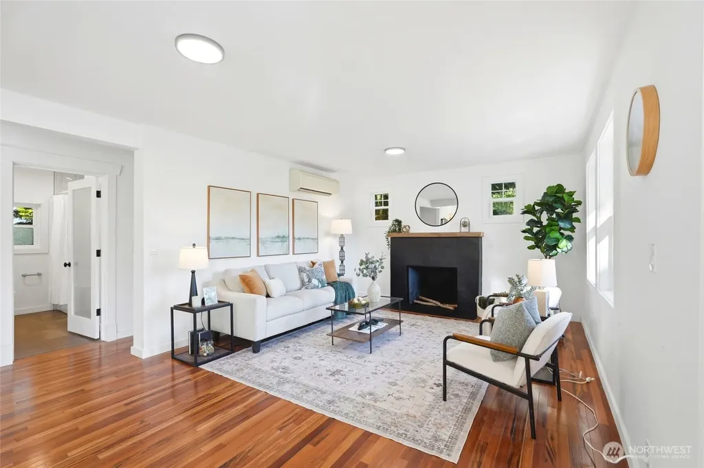 24305 90th Avenue W Edmonds WA 98026