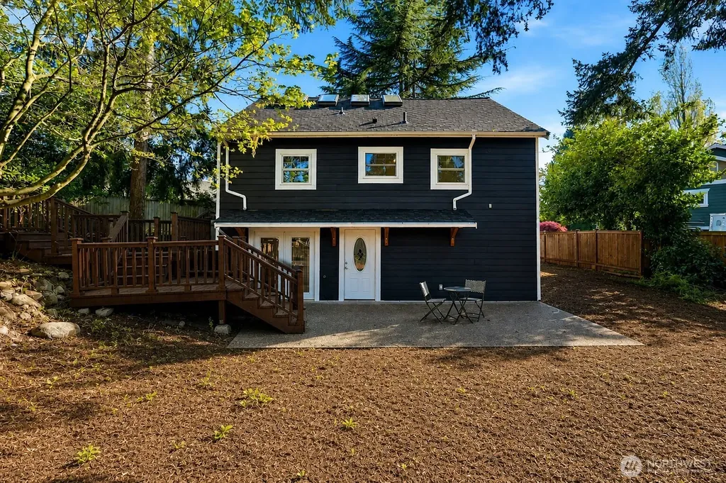 24305 90th Avenue W Edmonds WA 98026