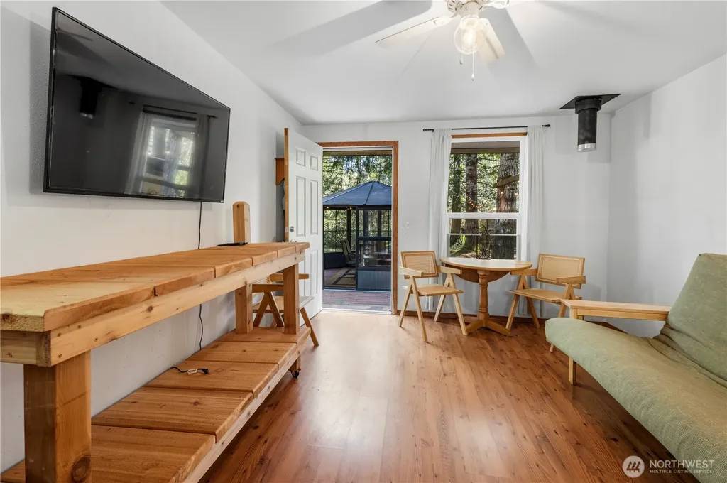 211 N Mount Christie Drive Hoodsport WA 98548