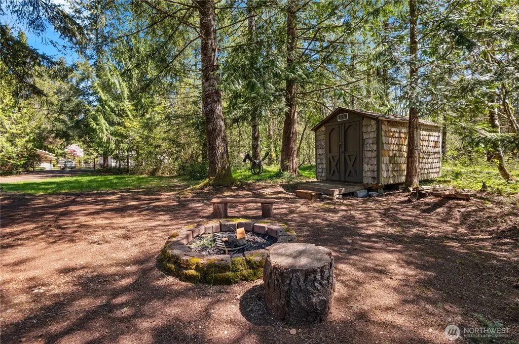 211 N Mount Christie Drive Hoodsport WA 98548