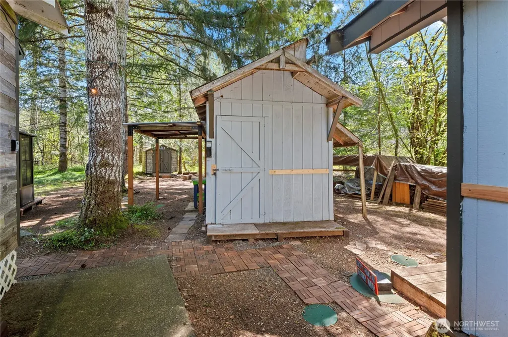 211 N Mount Christie Drive Hoodsport WA 98548