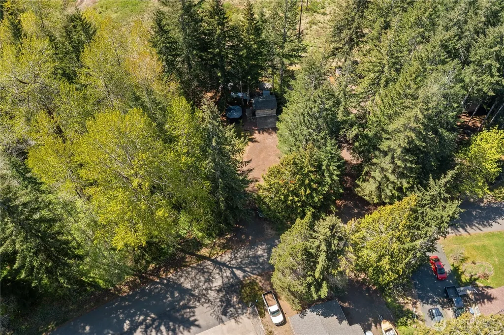 211 N Mount Christie Drive Hoodsport WA 98548