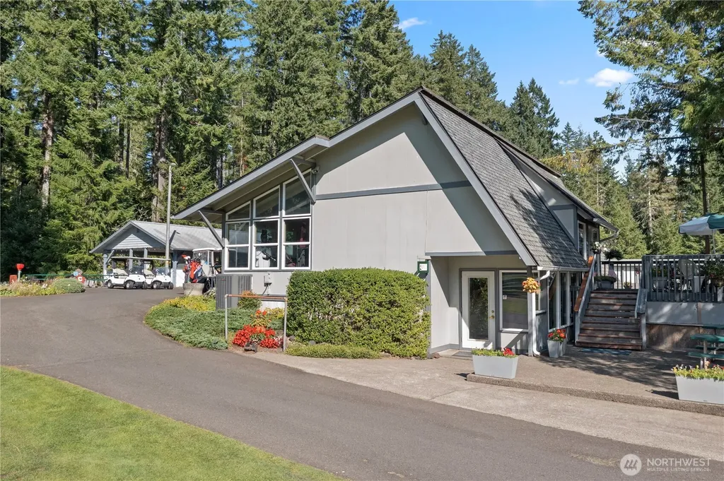 211 N Mount Christie Drive Hoodsport WA 98548