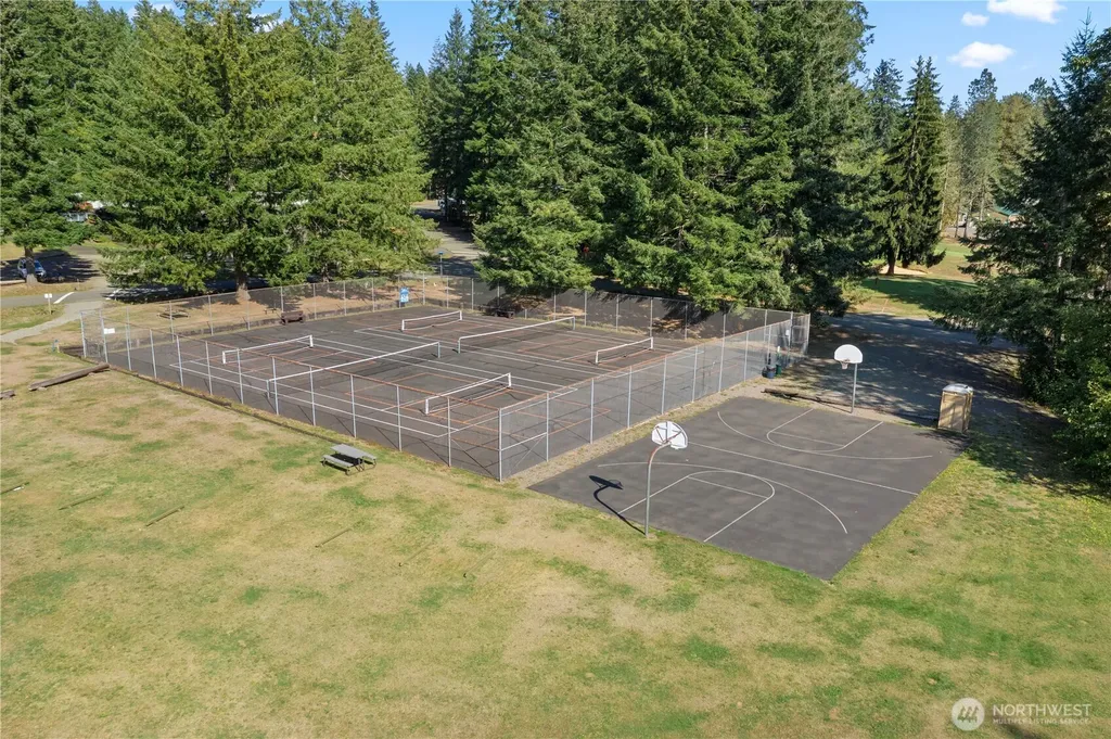 211 N Mount Christie Drive Hoodsport WA 98548