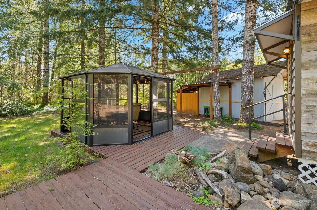 211 N Mount Christie Drive Hoodsport WA 98548