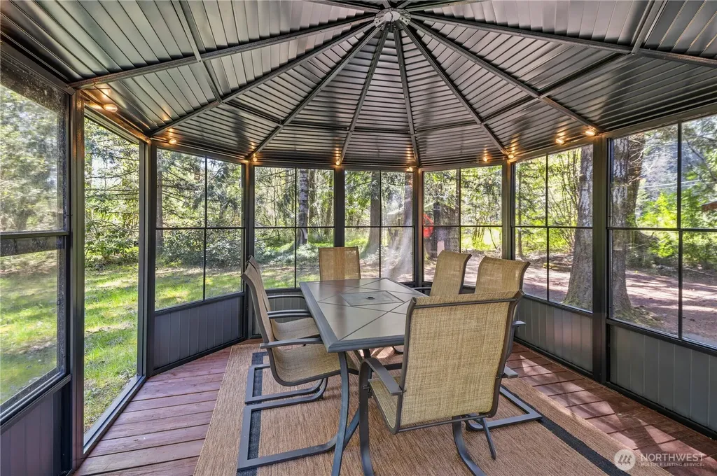 211 N Mount Christie Drive Hoodsport WA 98548