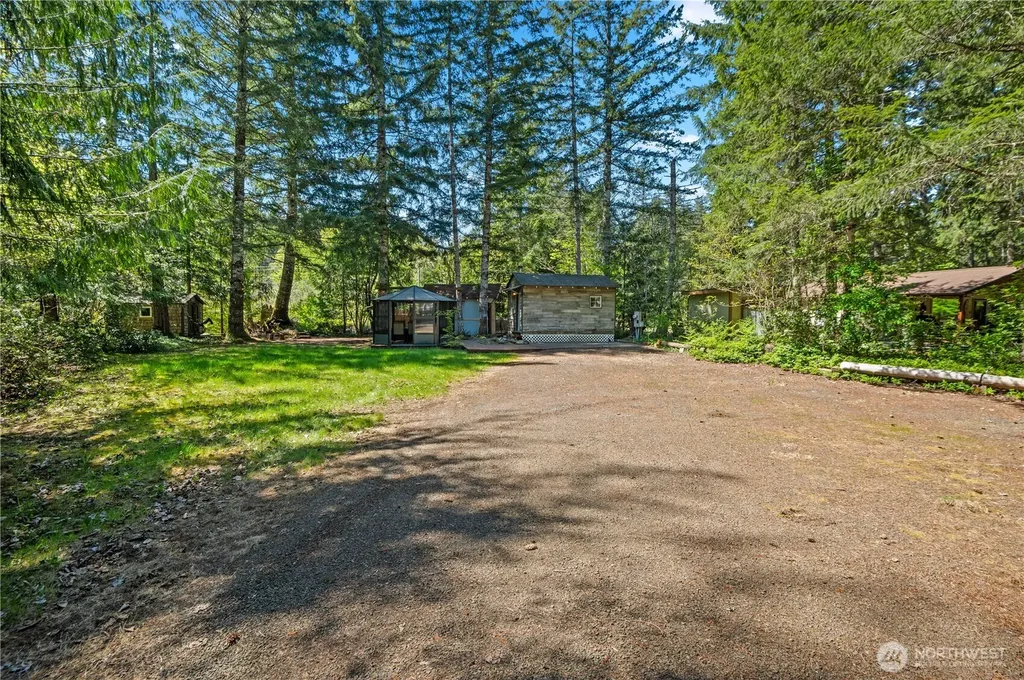 211 N Mount Christie Drive Hoodsport WA 98548