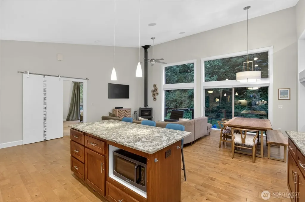 282 River Glen Road Washougal WA 98671