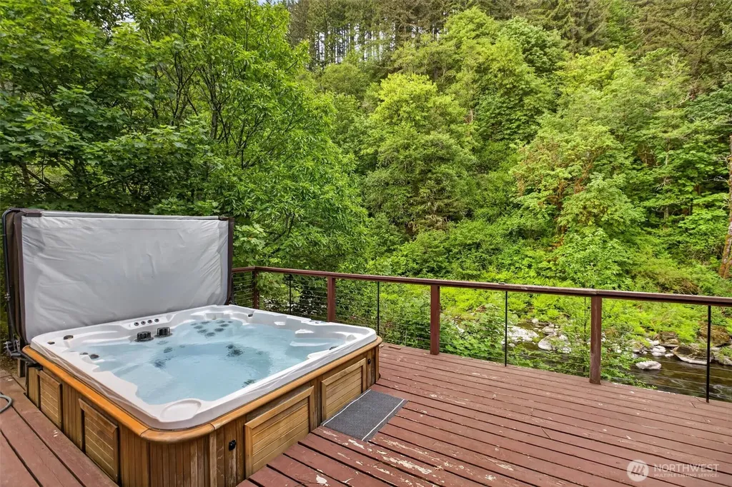 282 River Glen Road Washougal WA 98671