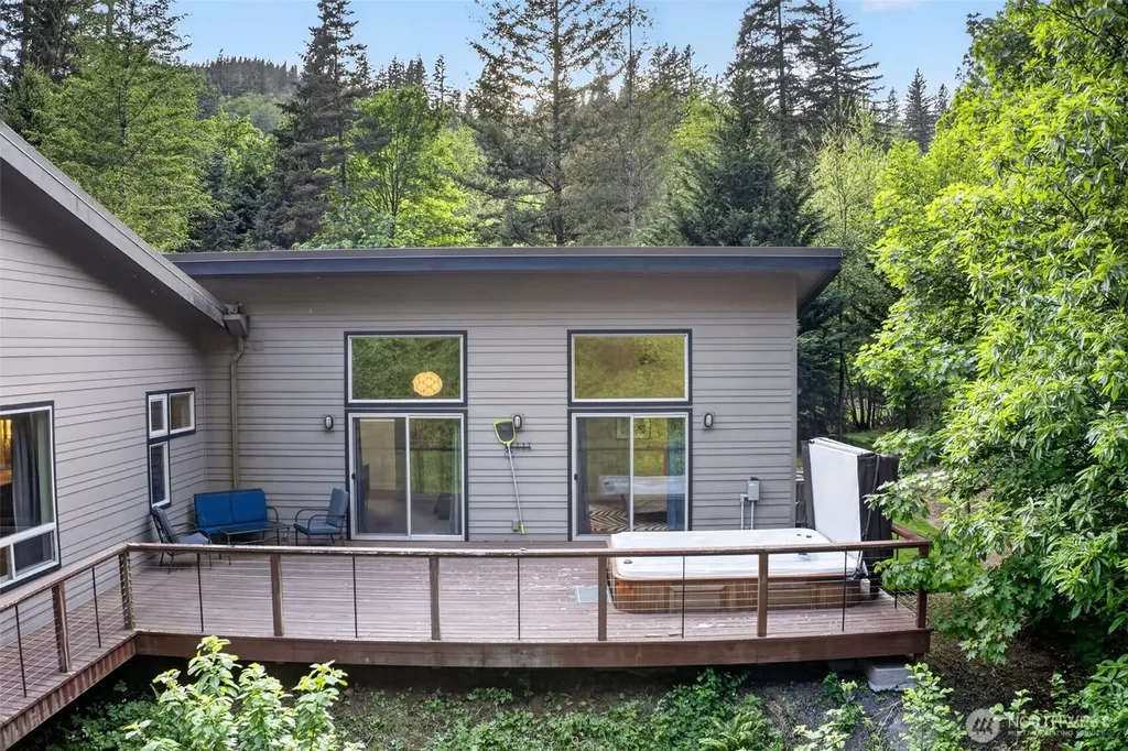 282 River Glen Road Washougal WA 98671