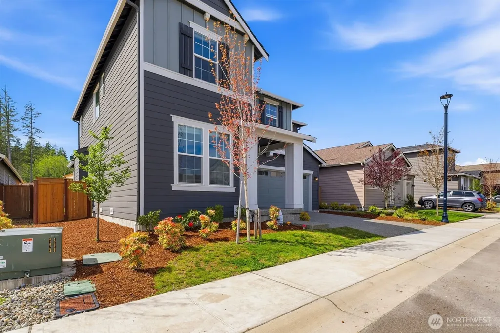 5536 Kinross Road SW Port Orchard WA 98367