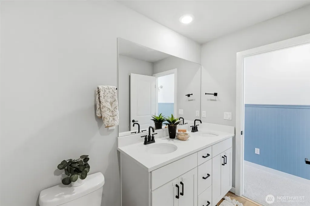 5536 Kinross Road SW Port Orchard WA 98367