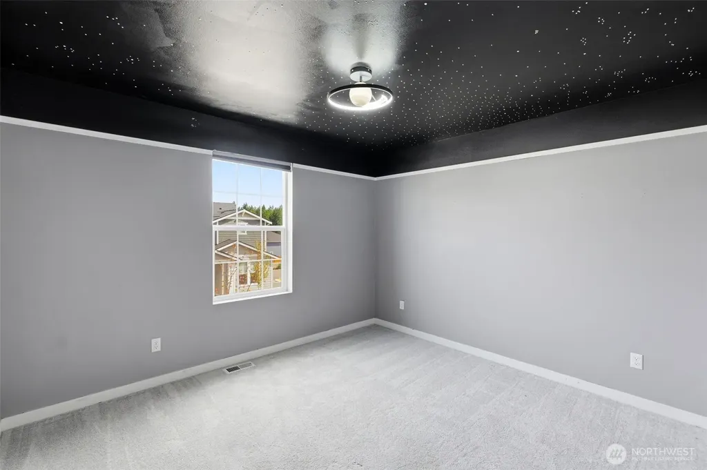 5536 Kinross Road SW Port Orchard WA 98367