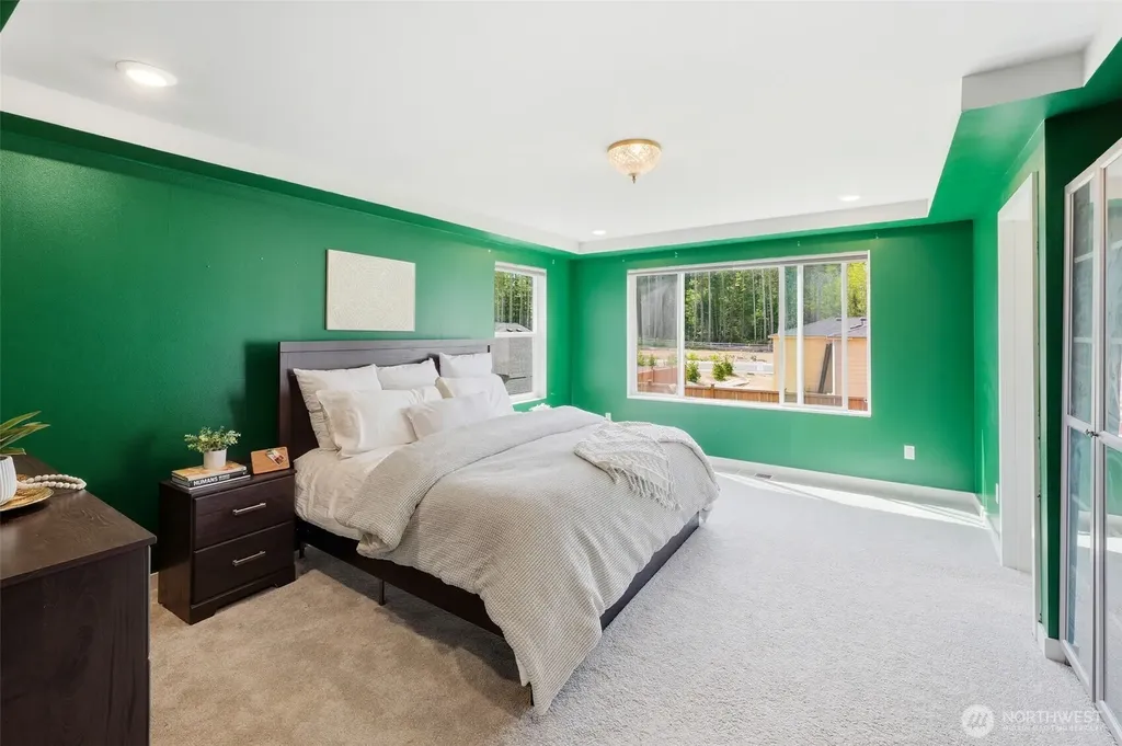 5536 Kinross Road SW Port Orchard WA 98367