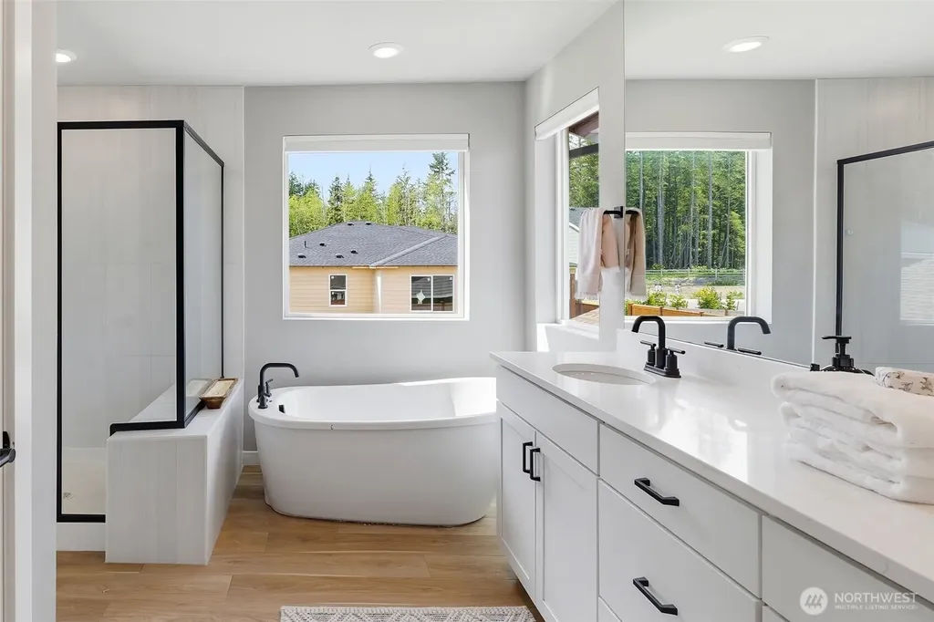 5536 Kinross Road SW Port Orchard WA 98367