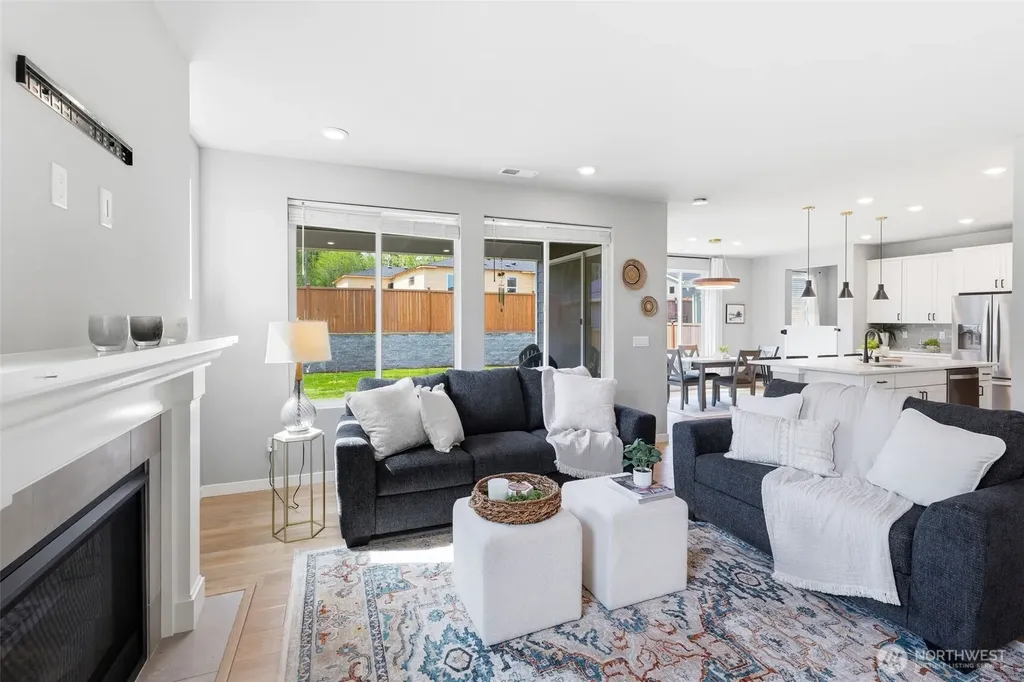 5536 Kinross Road SW Port Orchard WA 98367
