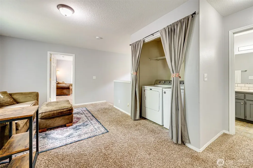1978 Meadowood Loop Woodland WA 98674