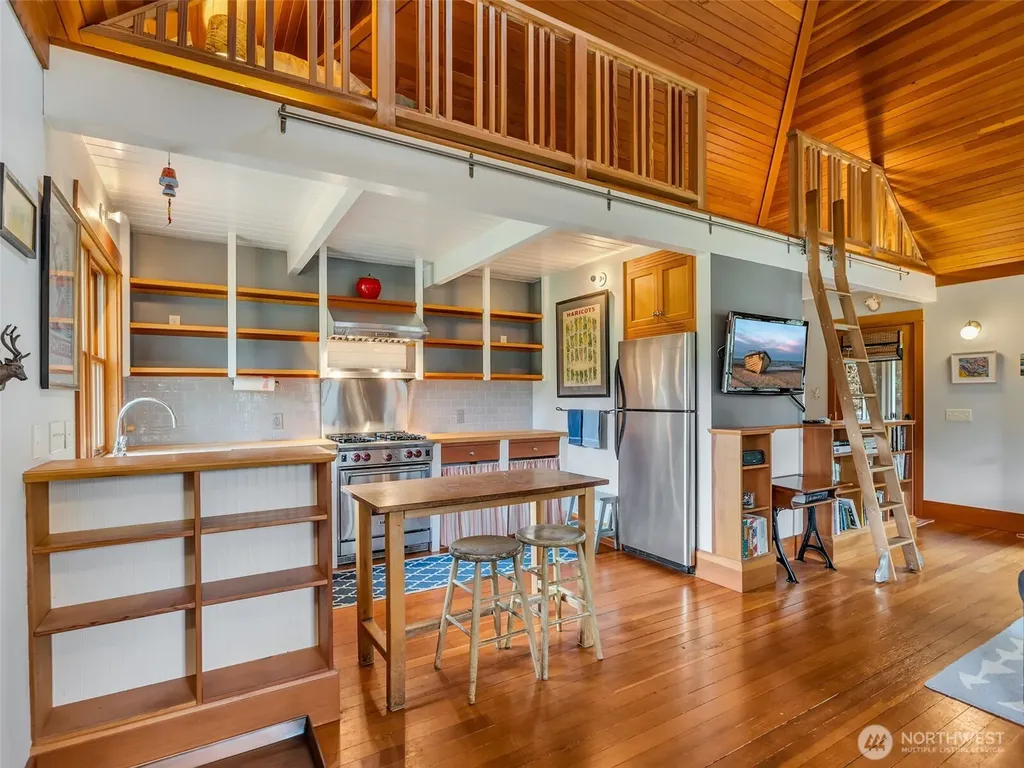 34204 Territory Road Oysterville WA 98641