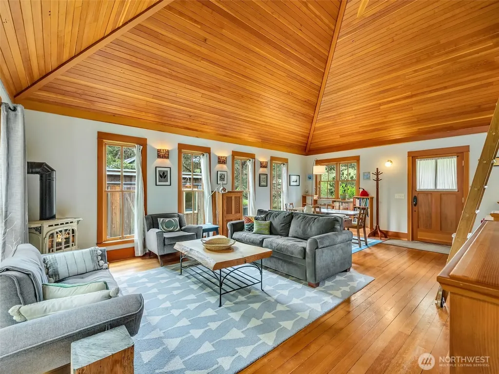 34204 Territory Road Oysterville WA 98641