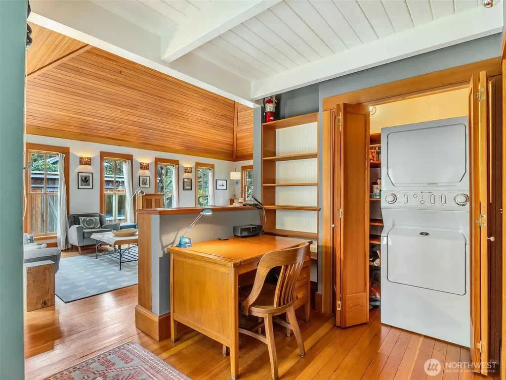 34204 Territory Road Oysterville WA 98641