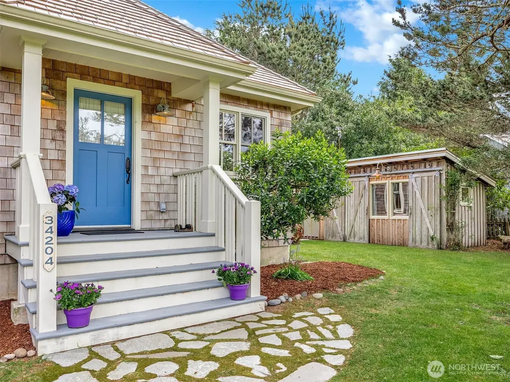 34204 Territory Road Oysterville WA 98641