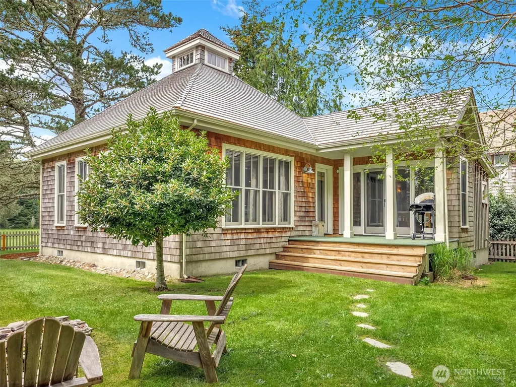 34204 Territory Road Oysterville WA 98641