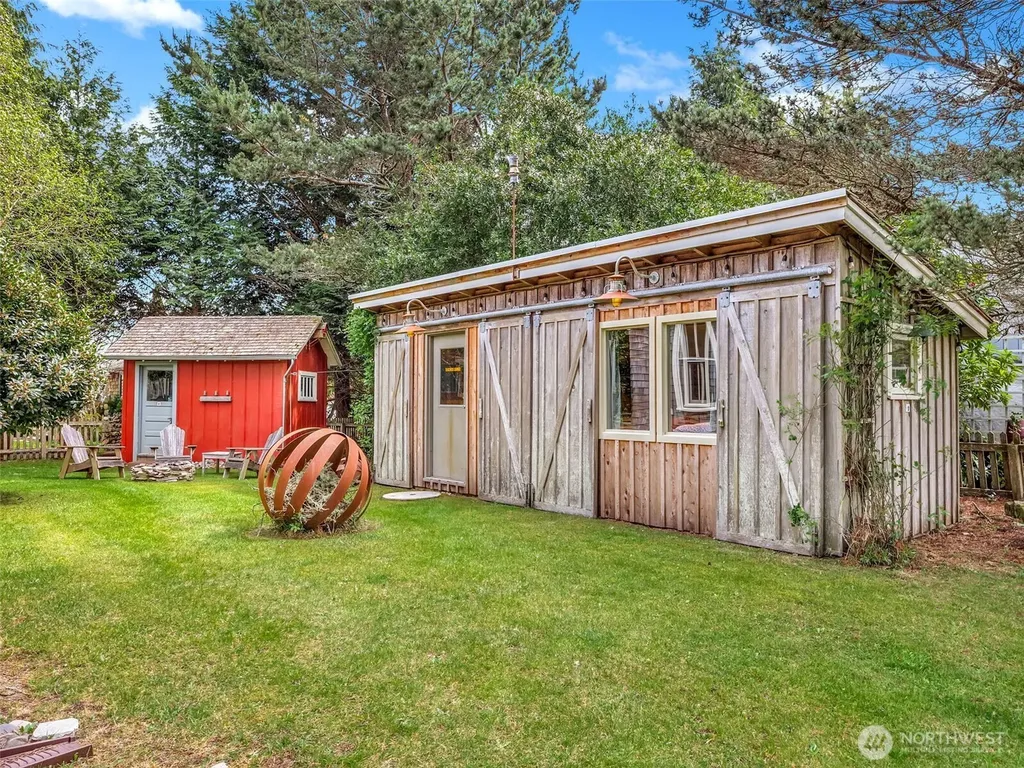 34204 Territory Road Oysterville WA 98641