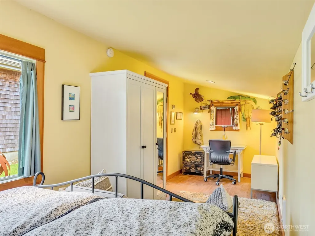 34204 Territory Road Oysterville WA 98641