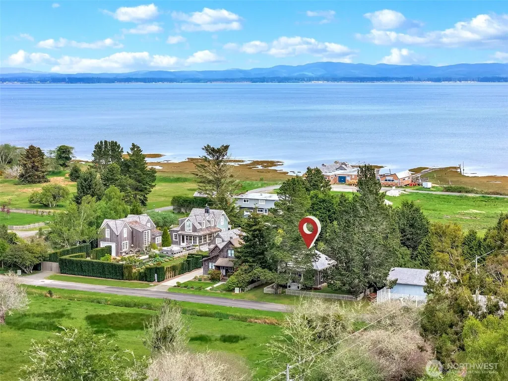 34204 Territory Road Oysterville WA 98641