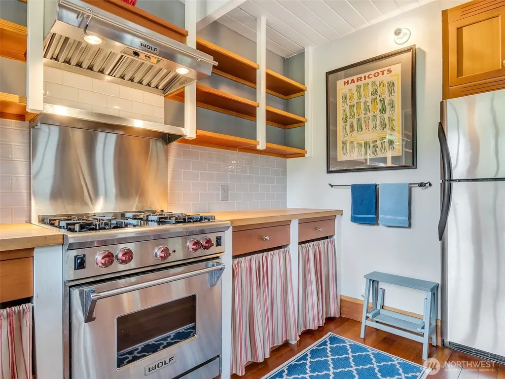 34204 Territory Road Oysterville WA 98641