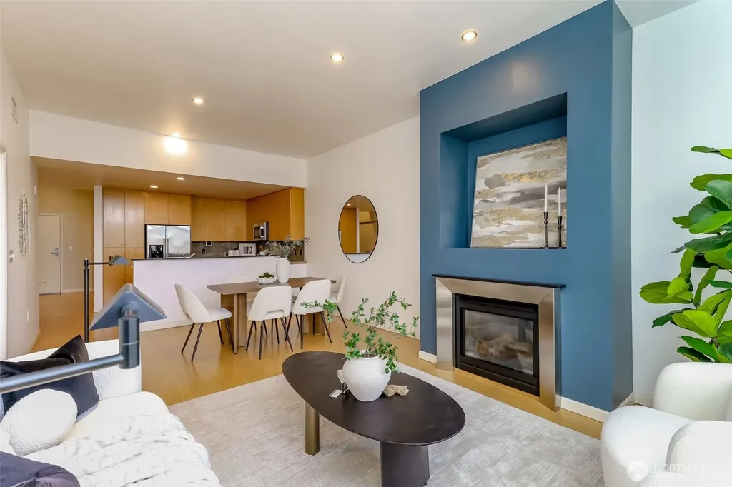 17 W Mercer Street Seattle WA 98119