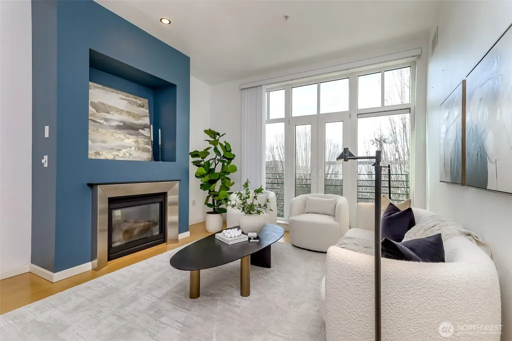 17 W Mercer Street Seattle WA 98119