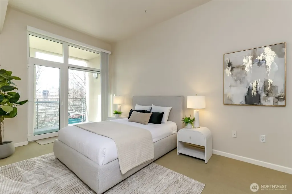 17 W Mercer Street Seattle WA 98119