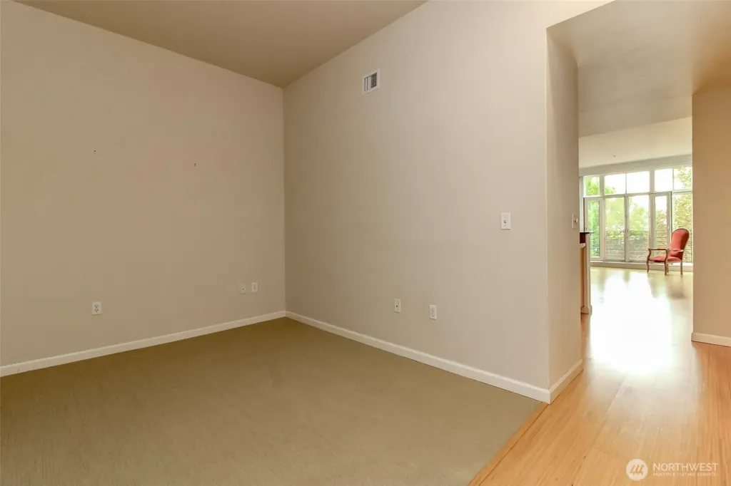 17 W Mercer Street Seattle WA 98119