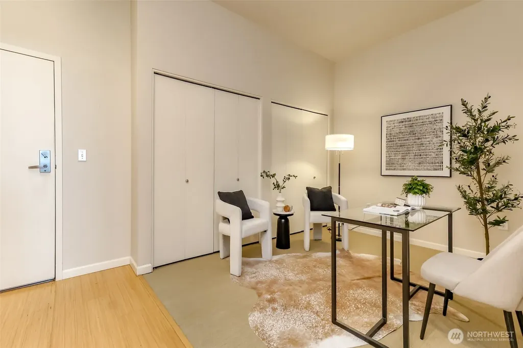 17 W Mercer Street Seattle WA 98119