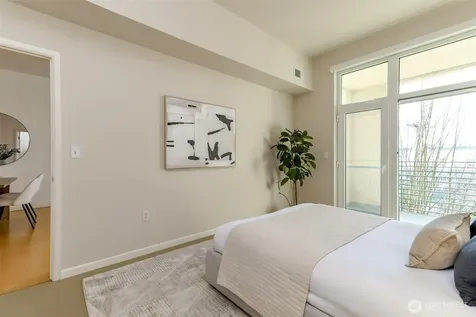 17 W Mercer Street Seattle WA 98119