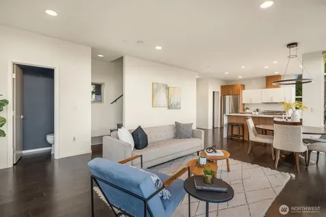 928 34th Avenue Seattle WA 98122
