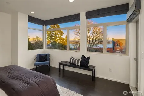 928 34th Avenue Seattle WA 98122