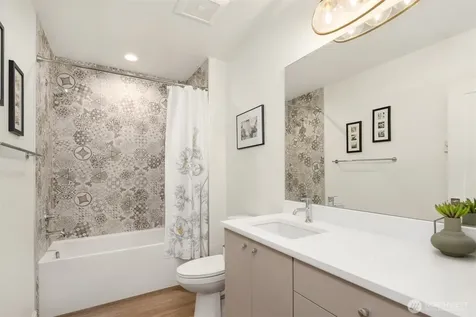 2605 NW 64th Street Seattle WA 98107